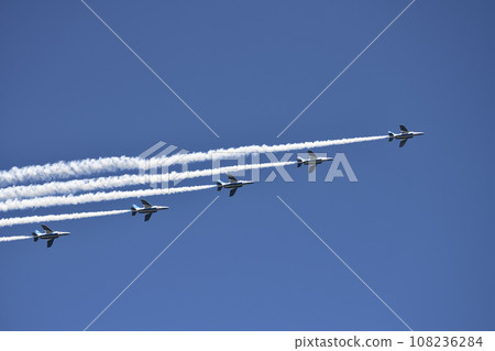 Blue Impulse flying in the blue sky <Air Festa Hamamatsu> Blue Impulse flying in the blue sky <Air Festa Hamamatsu> 108236284