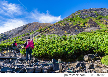 Climber climbing Mt. Norikura in Nagano Prefecture - Climber climbing Mt. Kengamine 108236483
