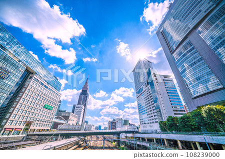 Tokyo cityscape in Japan: NTT Docomo Yoyogi Building, trains, etc. from Shinjuku Station/Shinjuku Takashimaya (Sendagaya, Shibuya Ward) side 108239000