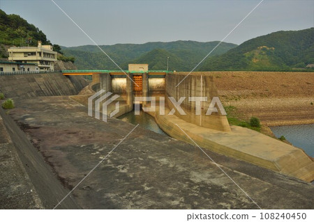 Urushisawa dam crest gate Urushisawa dam crest gate 108240450