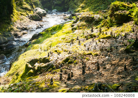 高千穗、天安川、石塔 108240808