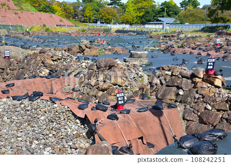 Sunpu Castle Tenshudai excavation survey gold leaf tile excavation site Sunpu Castle Tenshudai excavation survey gold leaf tile excavation site 108242251
