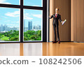 Real estate agent explaining the room 108242506