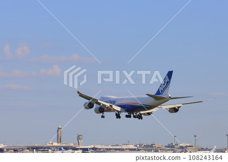 大型貨機747國際貨運航班降落 大型貨機747國際貨運航班降落 108243164