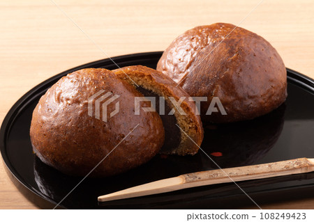 Karinto Manju Karinto Manju 108249423