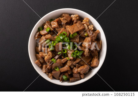 Chopped chashu rice bowl 108250115