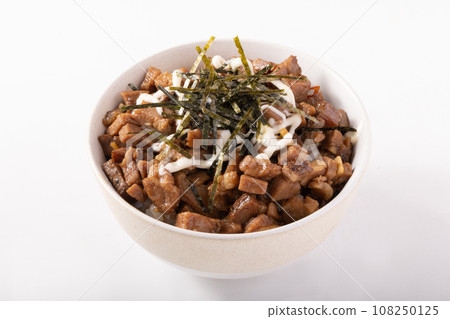 Chopped chashu rice bowl 108250125