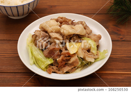 白菜炒牛雜 108250530