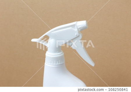 Spray, mist, mist, mist spray, watering, daily necessities, household goods, tools, water, disinfectant spray, flowers, plants, gardening 108250841