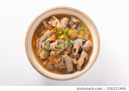 內臟燉菜(豬肉白內臟配味噌燉菜) 內臟燉菜(豬肉白內臟配味噌燉菜) 108251446
