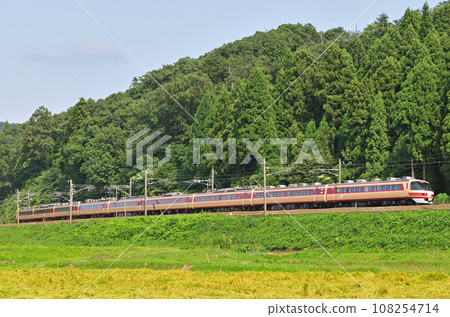 北陸本線 牛谷細木 JR西日本 485系 A04編組(京都) 雷鳥 北陸本線 牛谷細木 JR西日本 485系 A04編組(京都) 雷鳥 108254714