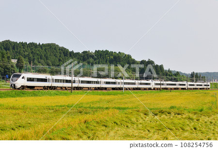 北陸本線 大聖寺牛谷 JR西日本 683系 T25+T31+R12編組（金澤） Thunderbird 108254756