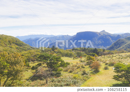 從內山農場眺望荒船山 108258115