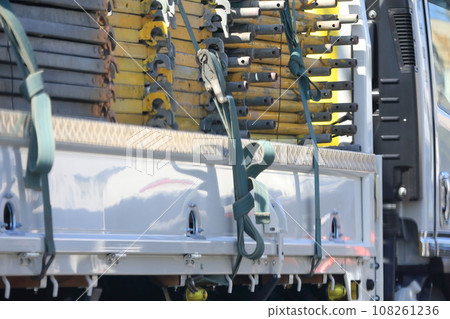 A truck that transports temporary materials 108261236