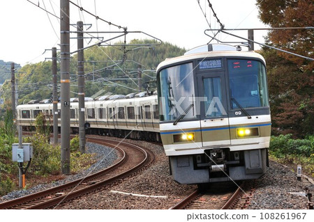 [JR西日本] 221系「直達快速」（大和線：三鄉站） 108261967