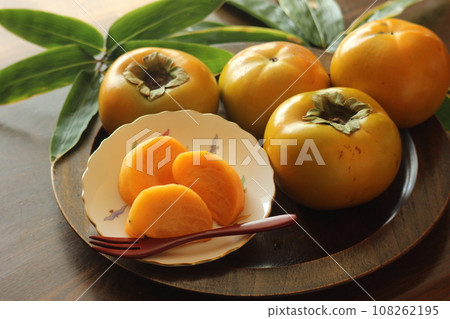 Taishu persimmon (1) Taishu persimmon (1) 108262195