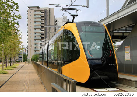[Utsunomiya Light Rail] Type HU300 (Utsunomiya Haga Light Rail Line: Utsunomiya Station East Exit Tram Stop) 108262330