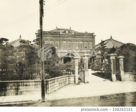 Osaka in the Taisho era, modern architecture, Chamber of Commerce and Industry Osaka in the Taisho era, modern architecture, Chamber of Commerce and Industry 108263181