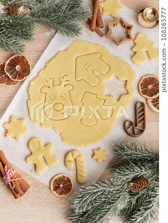 Christmas baking, gingerbread cookies Christmas baking, gingerbread cookies 108265777