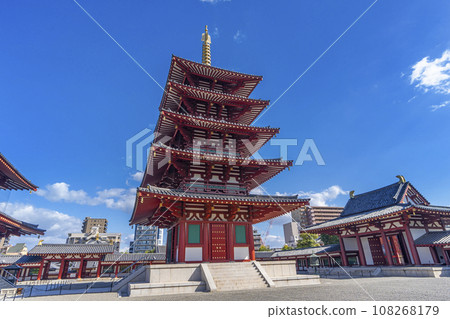 The central temple of Shitennoji, the five-storied pagoda, and the Niomon gate The central temple of Shitennoji, the five-storied pagoda, and the Niomon gate 108268179