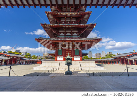Osaka Shitennoji Temple five-storied pagoda seen from the Niomon gate Osaka Shitennoji Temple five-storied pagoda seen from the Niomon gate 108268186