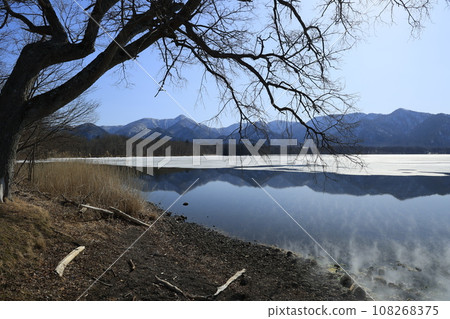 Spring scenery of Sunayu, Teshikaga Town, Hokkaido 108268375