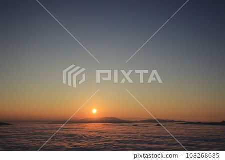 北海道津別峠的清晨與雲海 北海道津別峠的清晨與雲海 108268685