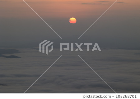 北海道津別峠的清晨與雲海 北海道津別峠的清晨與雲海 108268701
