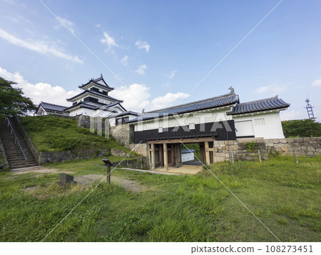 Shirakawa Komine Castle Maemon 108273451