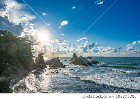 Spectacular Rock Coast - Spectacular view that combines the beauty of Matsushima and Oga - Romantic evening view 108273793