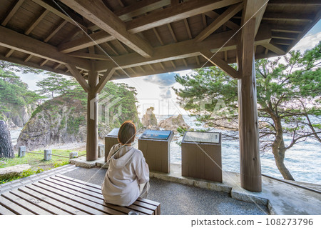 Spectacular Rock Coast - Spectacular scenery that combines the beauty of Matsushima and Oga - Evening view - Tourists 108273796