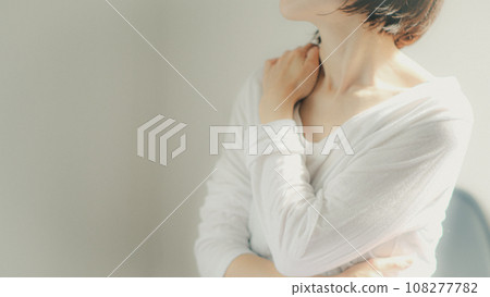 女人形像素材 108277782