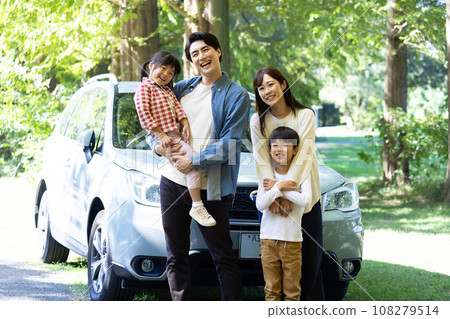 Family going out by car Family going out by car 108279514