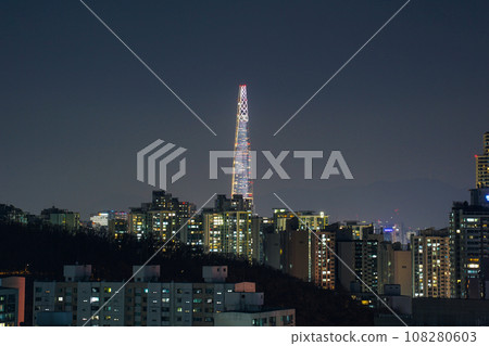 the night view of seoul Korea 108280603