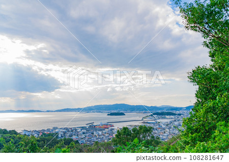從Koboyama展望台看到的蒲郡城市景觀（愛知縣蒲郡市） 108281647