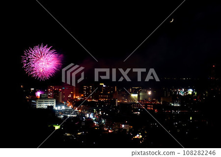 鹿野川花火大會 2022 年 7 月 31 日（星期日） 第 75 屆沼津夏季祭 靜岡縣沼津市 108282246