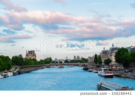 Orsay museum and river Siene, France 108286441