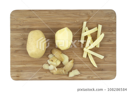peeled potatoes peeled potatoes 108286584