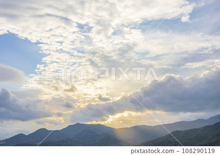 黃昏的山 108290119
