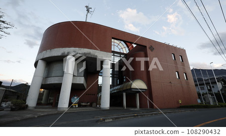 埼玉縣橫瀨町的橫瀨町公所 埼玉縣橫瀨町的橫瀨町公所 108290432