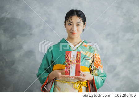 Woman in furisode gift bag Woman in furisode gift bag 108290499