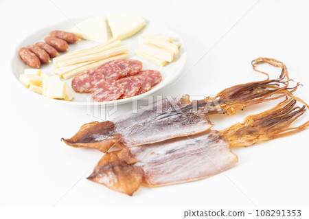 什錦零食白色背景 108291353