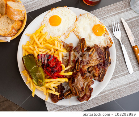 Combined barbecue dish 108292989