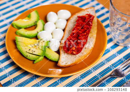 Avocado, eggs and toast served for breakfast Avocado, eggs and toast served for breakfast 108293148