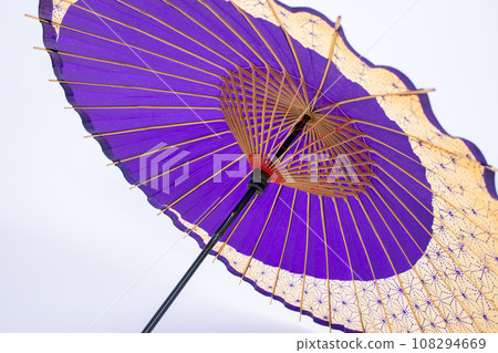 可用於新年、七五三、成年儀式圖像的日本雨傘 108294669