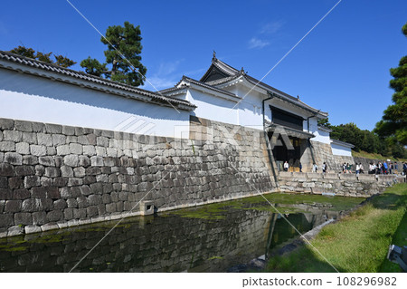 Kyoto City World Heritage Site Nijo Castle Higashi Otemon Gate in clear autumn weather Kyoto City World Heritage Site Nijo Castle Higashi Otemon Gate in clear autumn weather 108296982