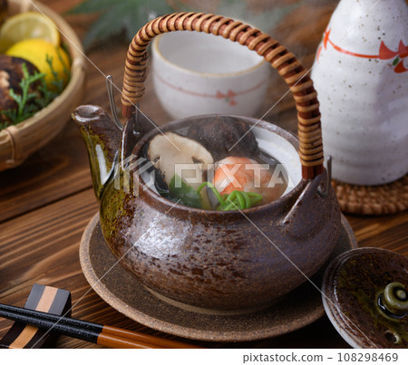 秋季名貴食材土倉蒸松茸 秋季名貴食材土倉蒸松茸 108298469