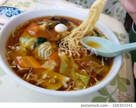 Ankake gomoku ramen (soy sauce ramen) Ankake gomoku ramen (soy sauce ramen) 108303341