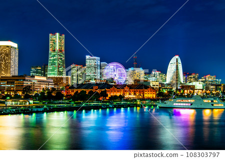 橫濱港未來的夜景 橫濱港未來的夜景 108303797