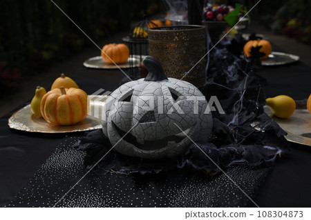 Halloween party Halloween party 108304873